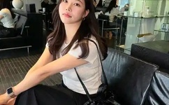 宝宝那么多水还说不要动图